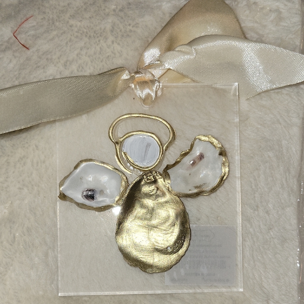 Mud Pie Gold and Cream Oyster Shell Angels Set Of 6